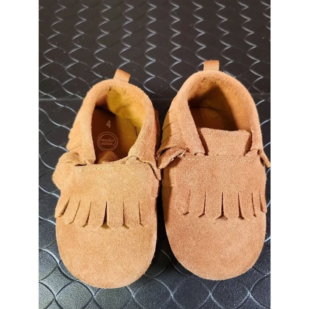 Size 4 Crocs and Wonder Nation Moccasins #A18